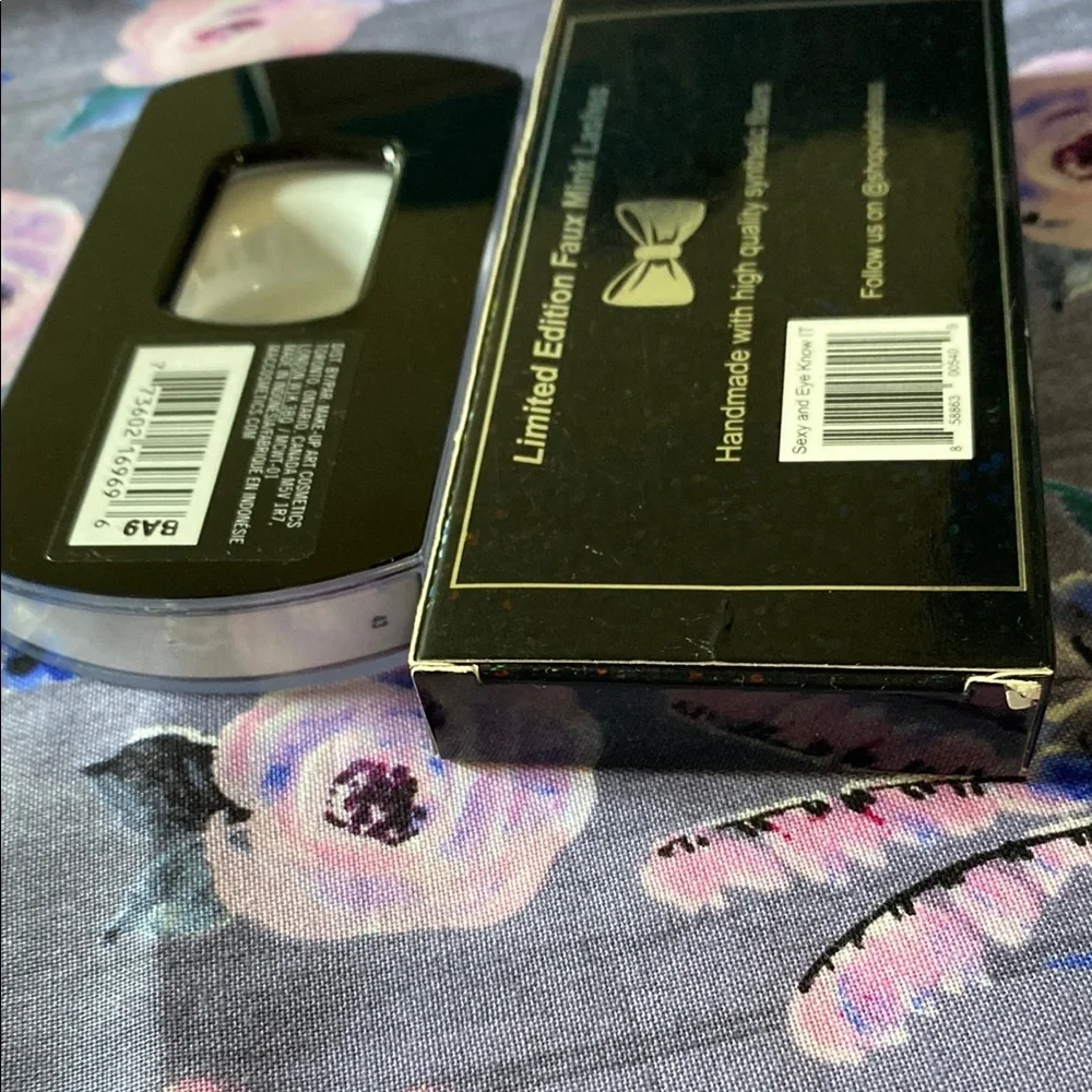 MAC and Violet Voss False Eyelashes Set - Black - Picture 8 of 10